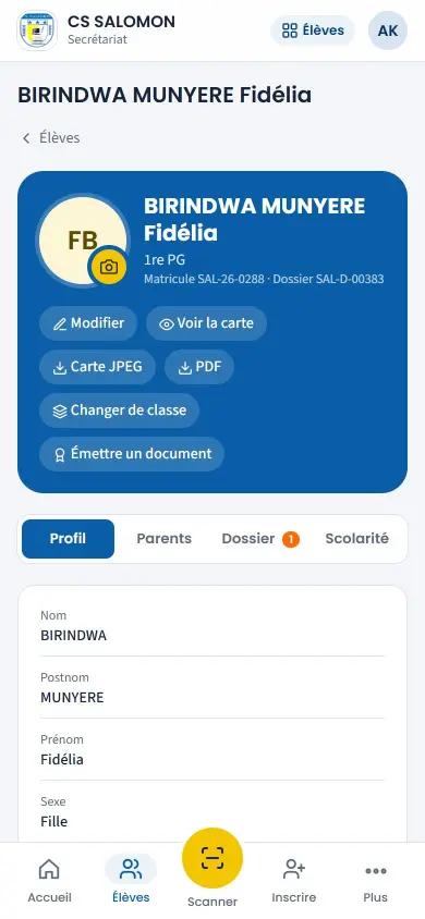 Fiche de l'élève sur téléphone : carte, PDF, changement de classe, documents