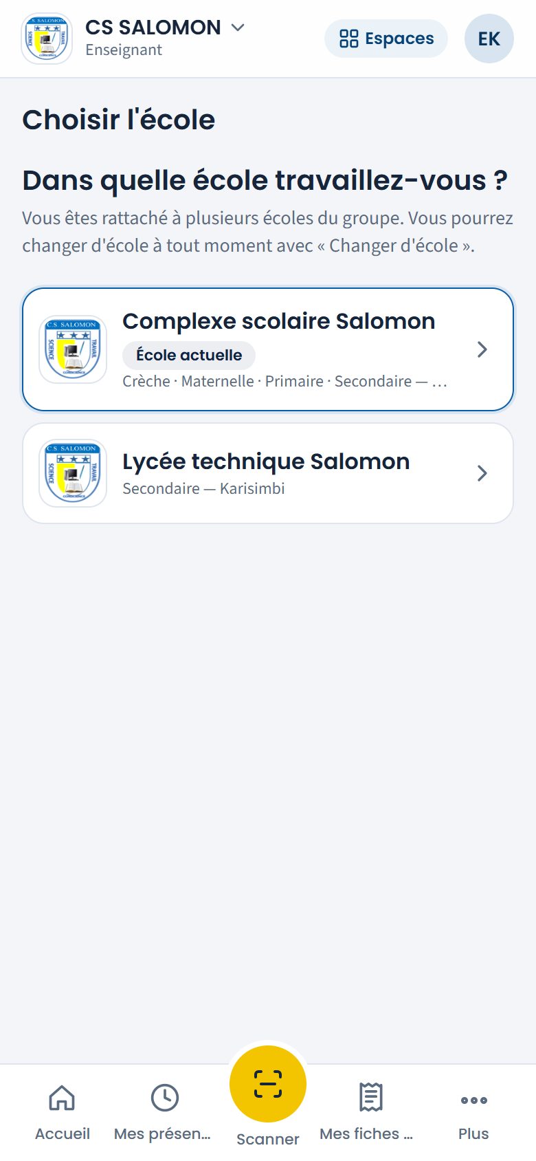 Écran Choisir l'école après la connexion (téléphone)