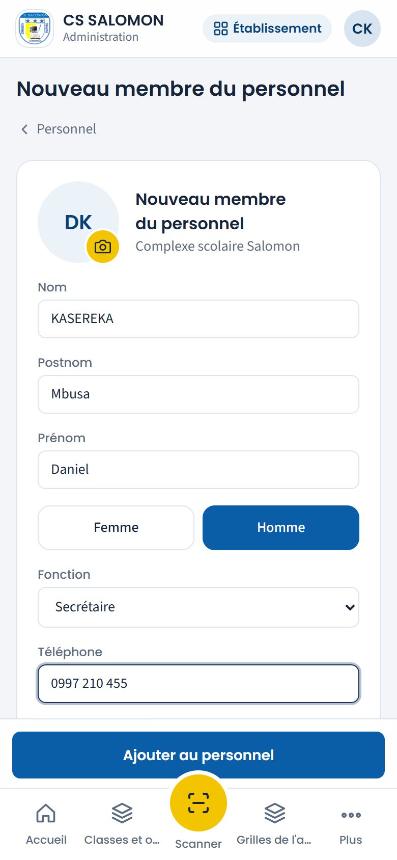 Nouveau membre du personnel (téléphone)